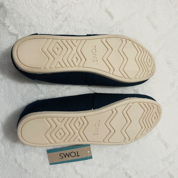 Toms Canvas Flats - Picture 7 of 16